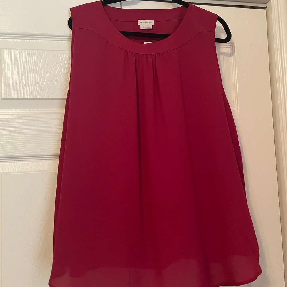 NWT women’s business casual sleeveless blouse